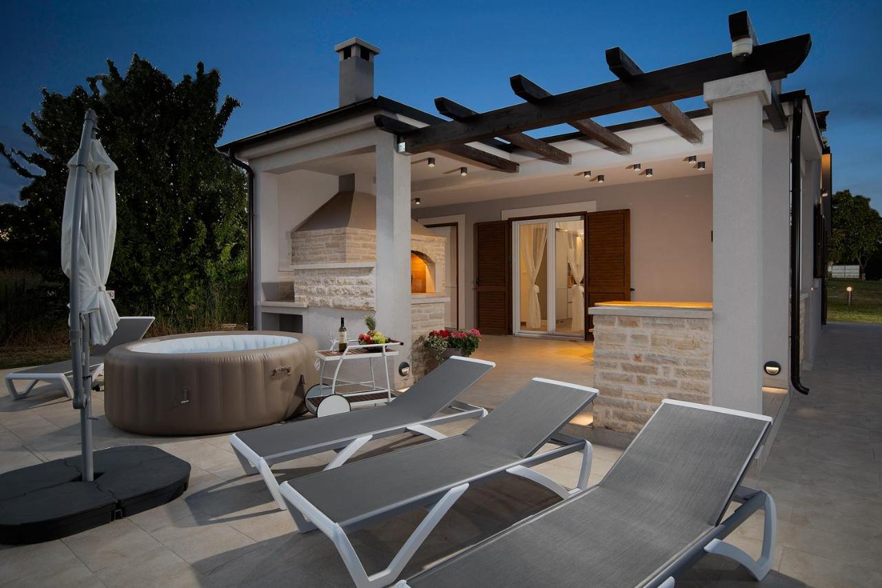 Villa Irena Medulin Exterior foto